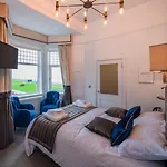 The Hotel, The Former Of Oscar Wilde ホテル ブレイ