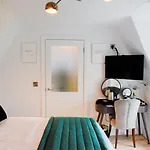 The Hotel, The Former Of Oscar Wilde ホテル