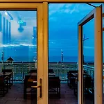 The Hotel, The Former Of Oscar Wilde ホテル 3*