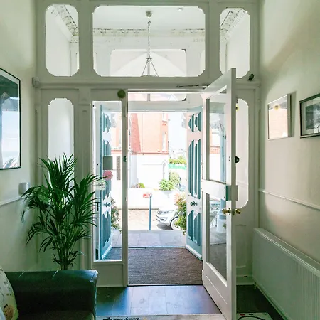 The Hotel, The Former Of Oscar Wilde 3*