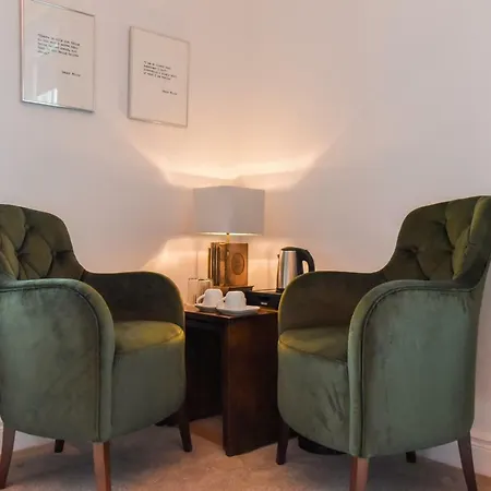 The Hotel, The Former Of Oscar Wilde