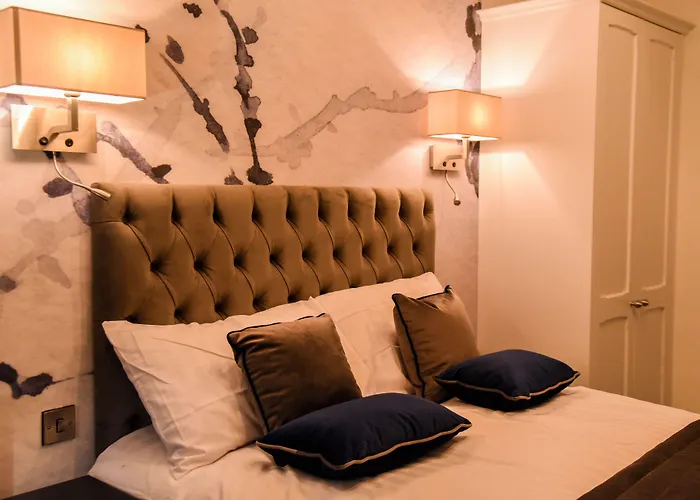 The Hotel, The Former Of Oscar Wilde ブレイ