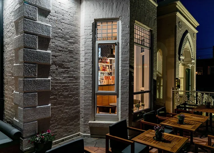 The Hotel, The Former Of Oscar Wilde ホテル ブレイ