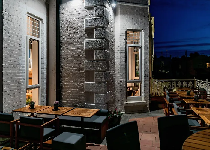 The Hotel, The Former Of Oscar Wilde 3* ブレイ