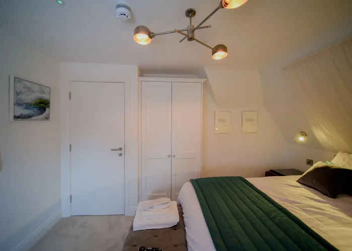 The Hotel, The Former Of Oscar Wilde 3* ブレイ