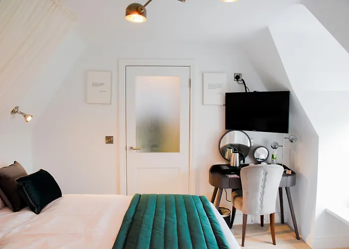 The Hotel, The Former Of Oscar Wilde ホテル